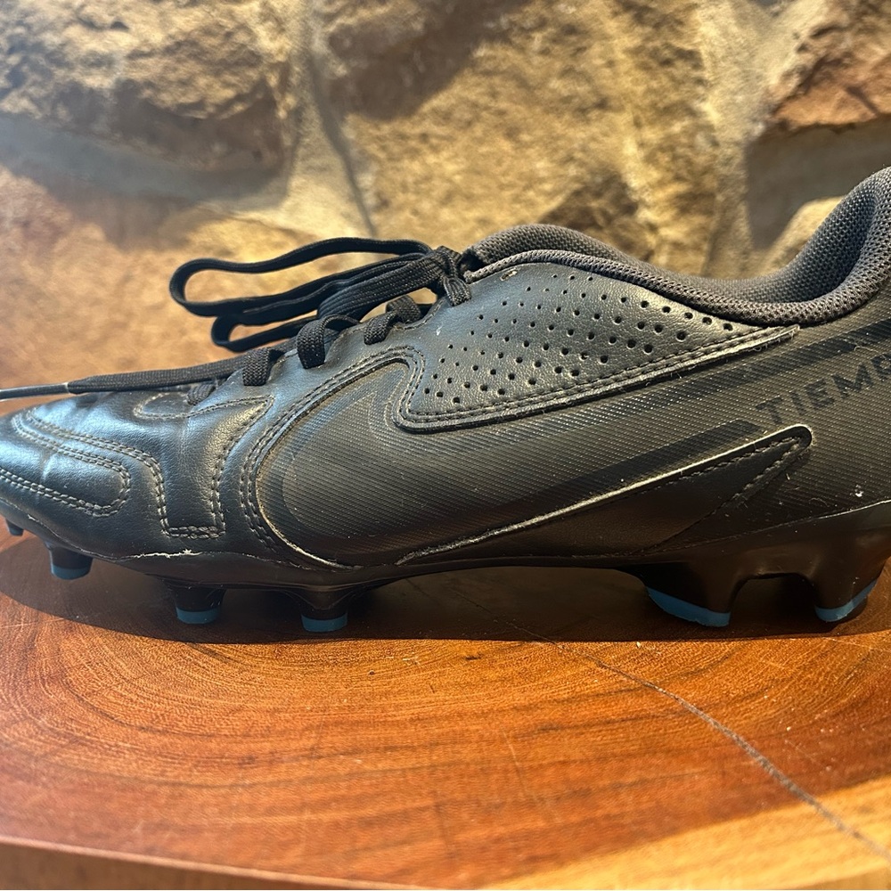Nike Black Tiempo Soccer Cleats